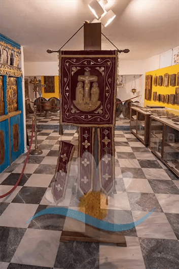 Εκκλησιαστικό Λάβαρο, απο την συλλογή εκθεμάτων του Βυζαντινού-Εκκλησιαστικού Μουσείου Κύθνου